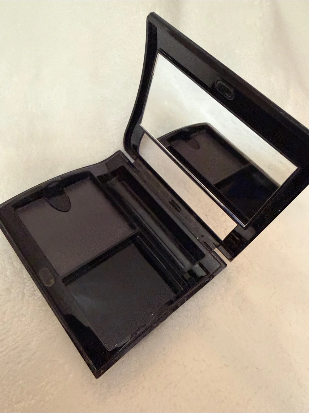 Mary Kay Medium Black Makeup Compact
